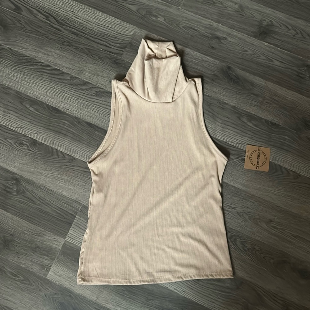 Turtle neck tank top
